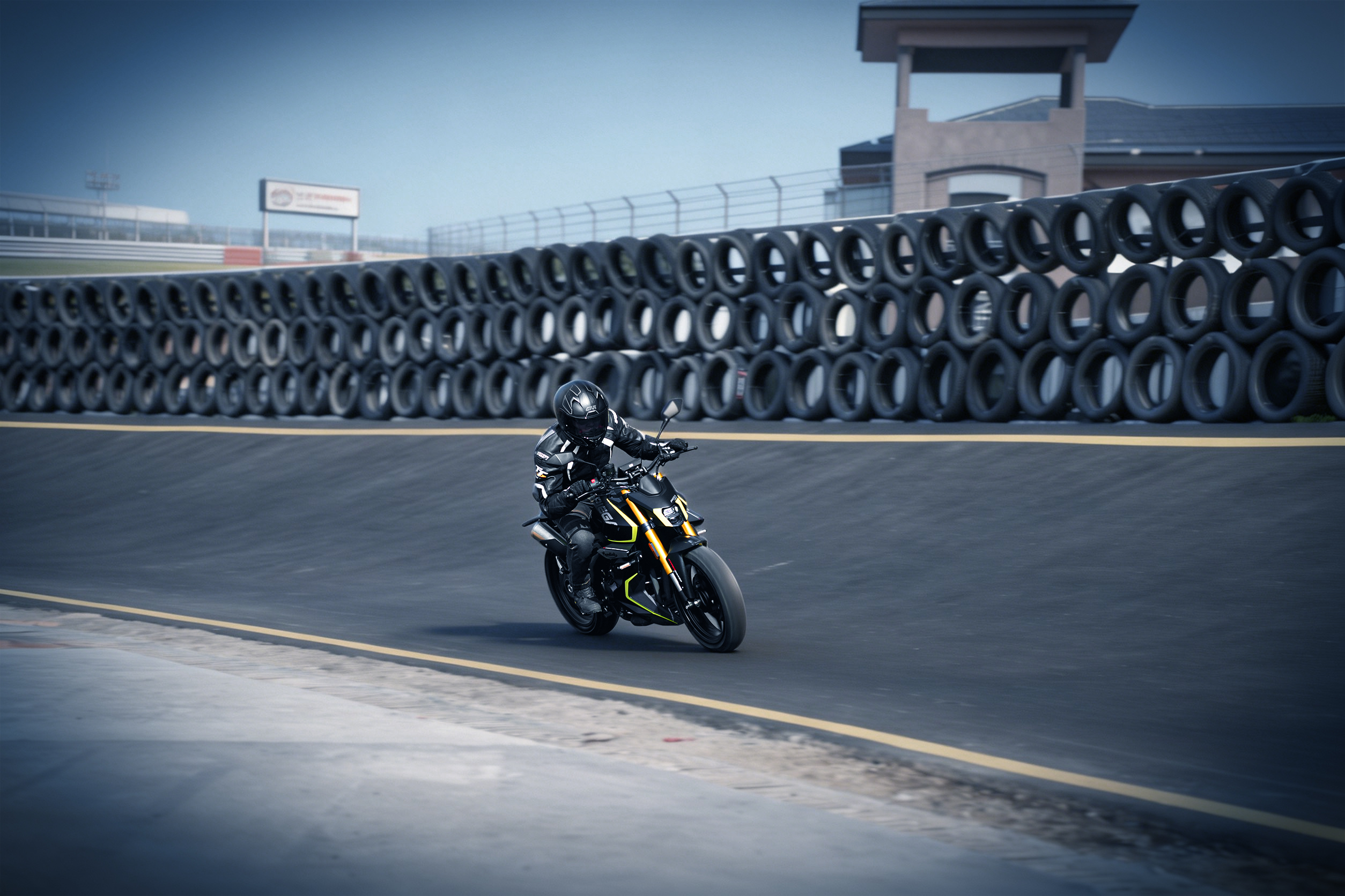 450cc naked motorcycle manufacturer